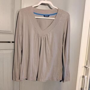 Tresics Women's Grey Shirt